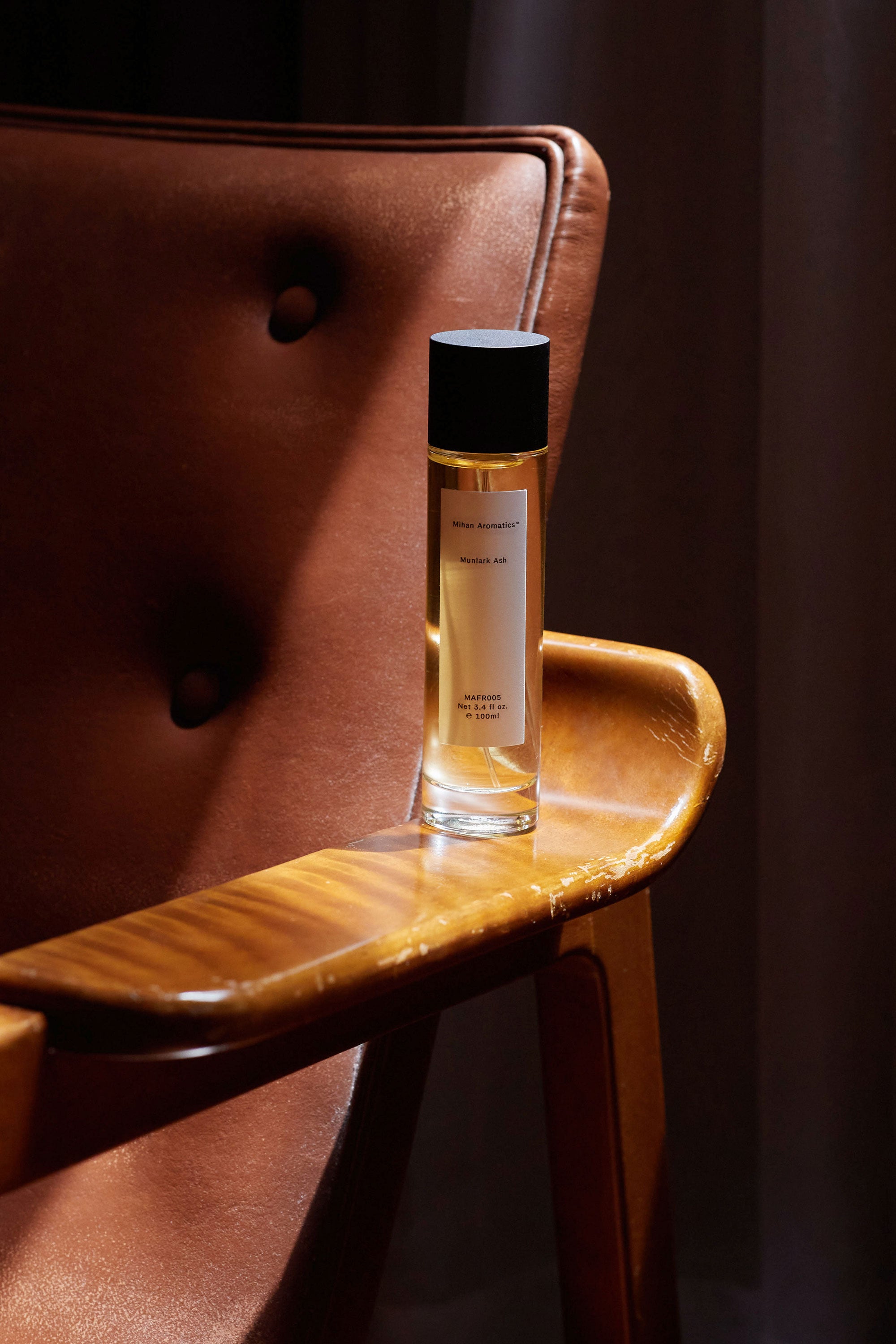 Mihan Aromatics Munlark Ash in Parfum