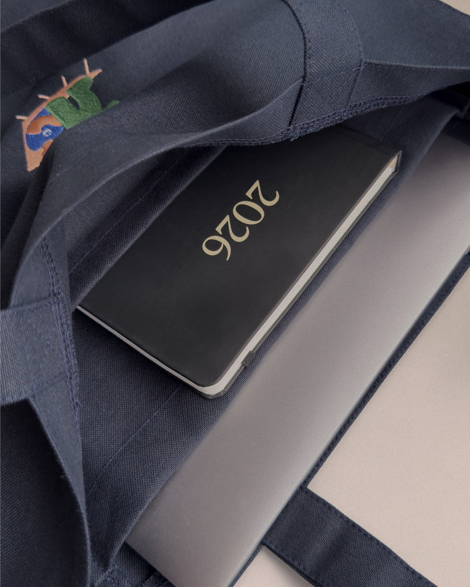 Tote Bag Lying Man Navy Washi-3