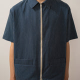 Chemise zippée à manches courtes à rayures bleues
